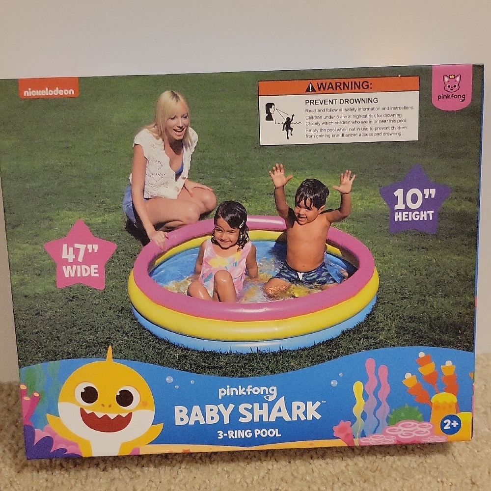 NEW Nickolodeon Baby Shark 3-Ring Pool - Blue, Yellow, Pink